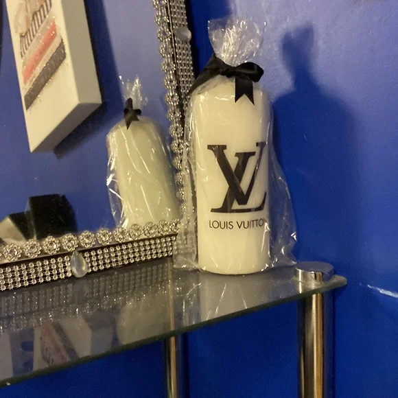 Candle - Picture 1 of 2